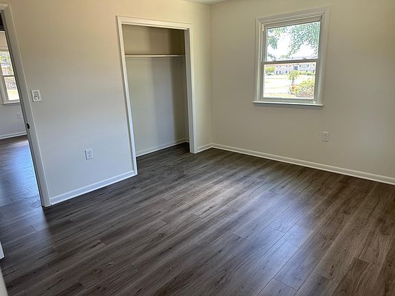 4th image of 17706 Daisy Dr