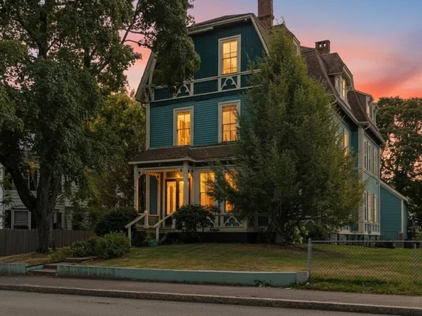 30 Harrison St, Taunton, MA 02780