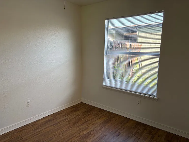 5705 E Texas St #9 — Photo 4