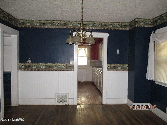 4th image of 180 Union St N