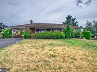 135 Red Mill Rd, Etters, PA 17319