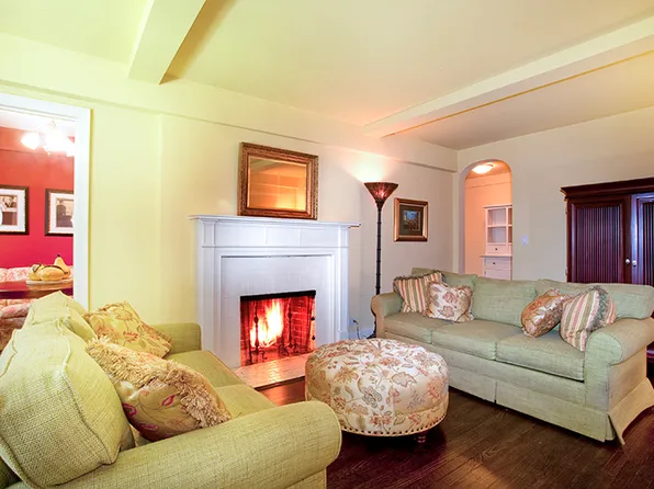 433 East 51st Street image 1 of 4