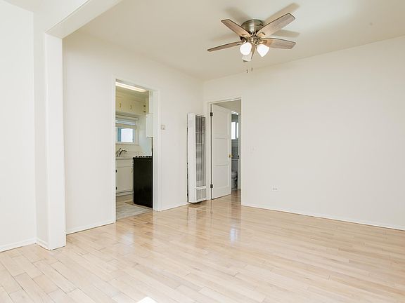 5th image of 1913 Jackson St APT C