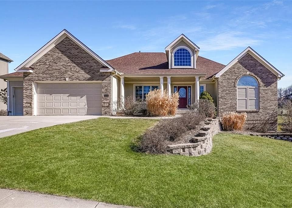 1st image of 10105 River Hills Dr