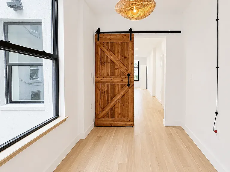25-11 34th St #1B — Photo 8