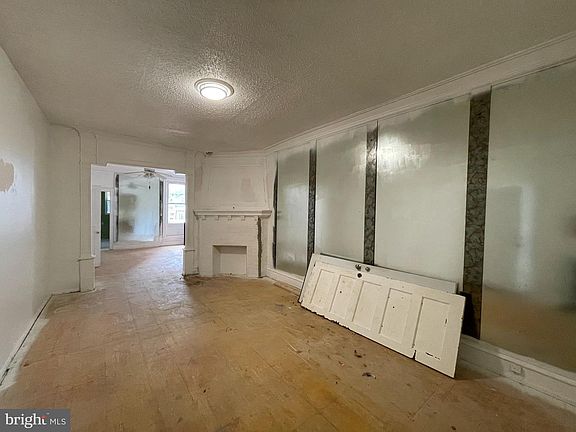 5th image of 4936 N 9th St
