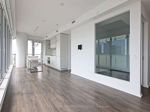 3rd image of 197 Yonge St #3009
