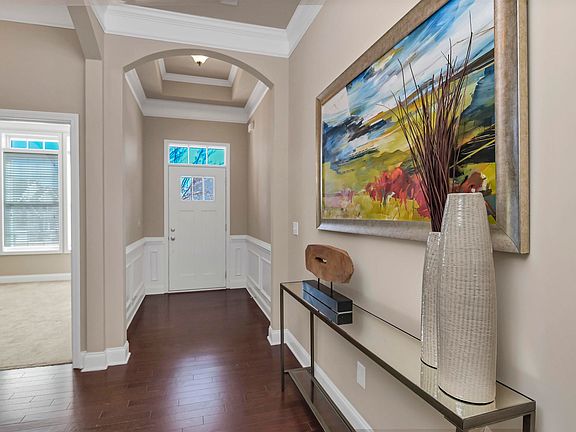 3rd image of 1 Downing Cir