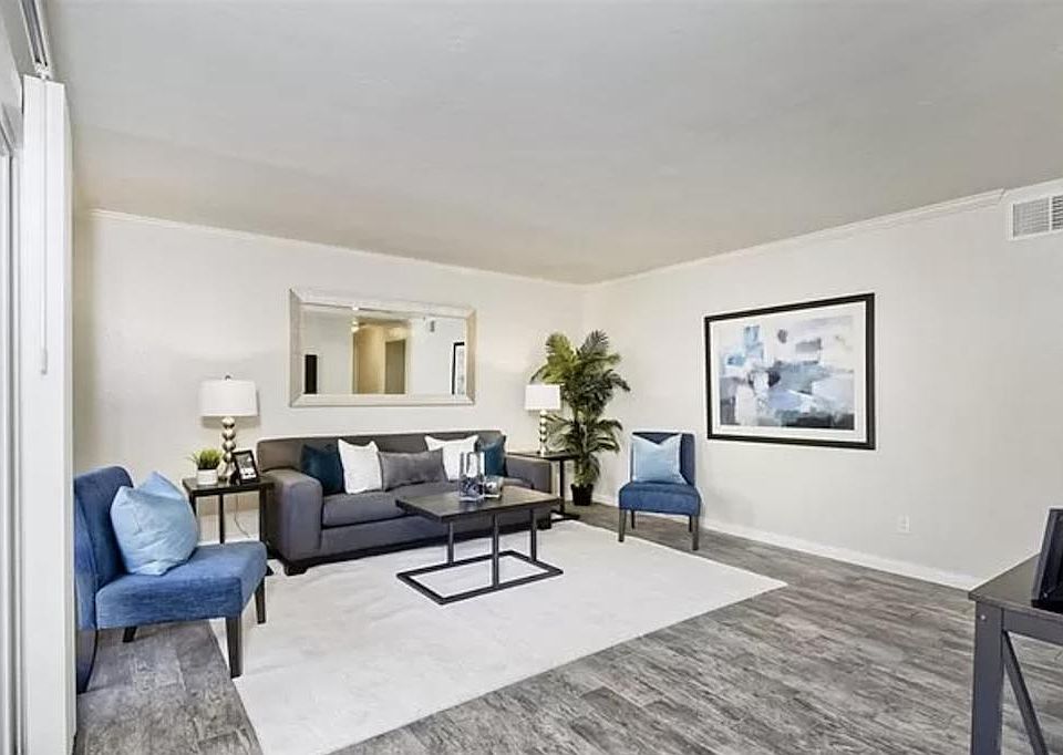 1st image of 17189 W Bernardo Dr W #104