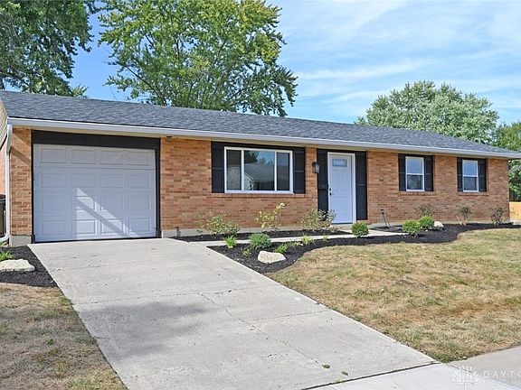 4th image of 176 Golfwood Dr