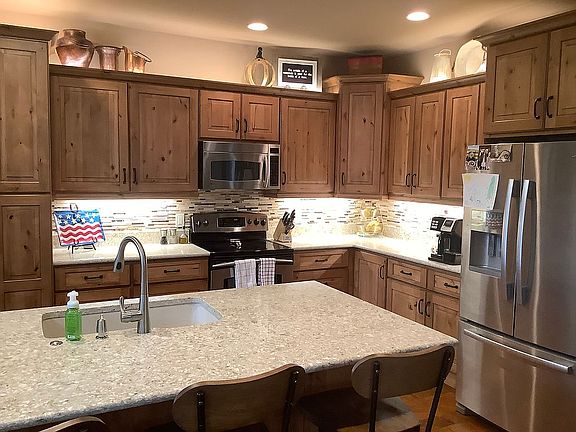 3rd image of 2908 Mountaineer Cir