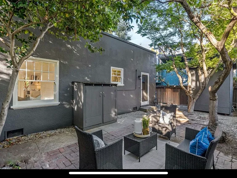 400 Webster St — Photo 13
