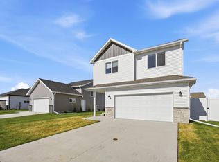 3851 19th St S, Moorhead, MN 56560