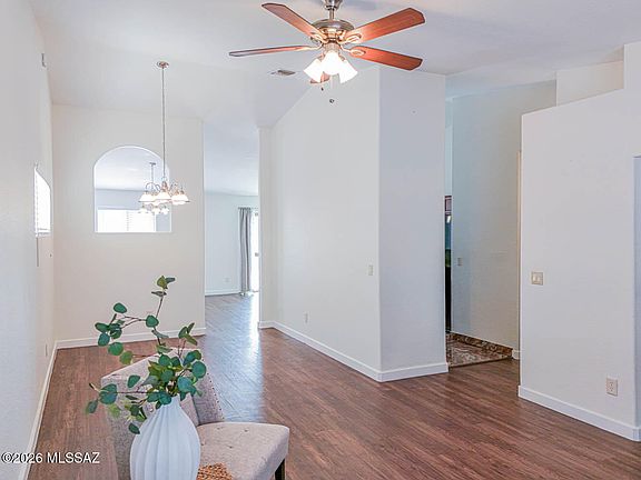 4th image of 5644 S Abbottsford Dr