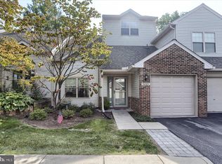 5205 Cobblestone Dr, Mechanicsburg, PA 17055