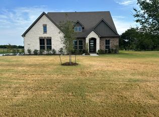 405 Cobb Rd, Leonard, TX 75452