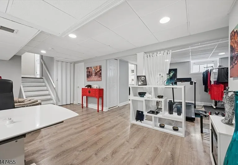 135 Commonwealth Ave — Photo 22