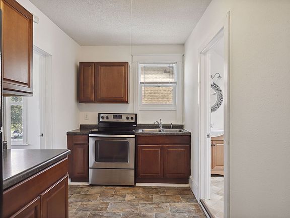 3rd image of 214 Morgan Ave N #2