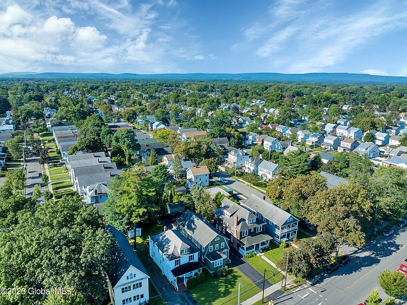 5th image of 424 New Scotland Avenue