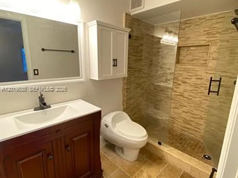 2041 Pompeii Ct #2014 — Photo 31