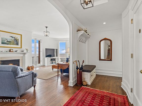 2nd image of 1120 N Lake Shore Dr #9B