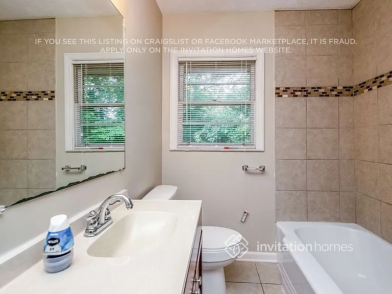 2751 Flagstone Dr SE — Photo 16