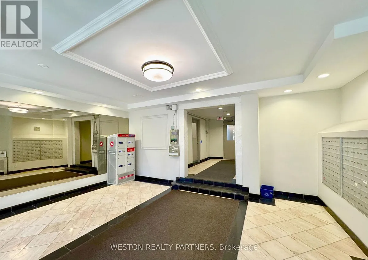 Building Photo - 88 Wellesley St E #304