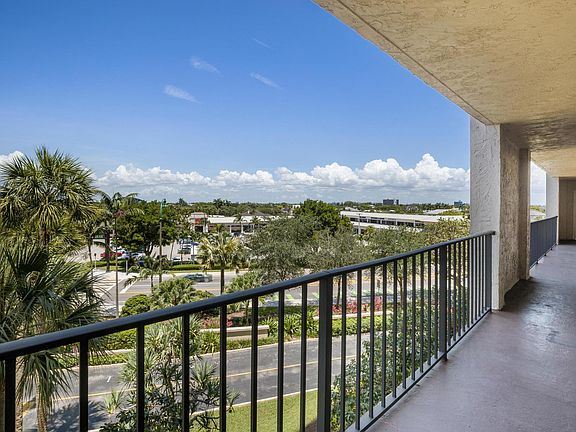 3rd image of 4900 N Ocean Boulevard #512