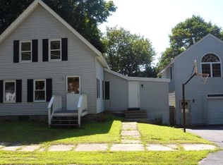 9 School St, Townsend, MA 01469