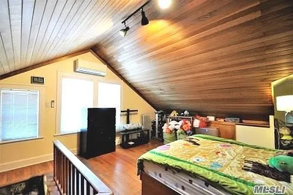 Sold by EXP Realty NYC | media 15