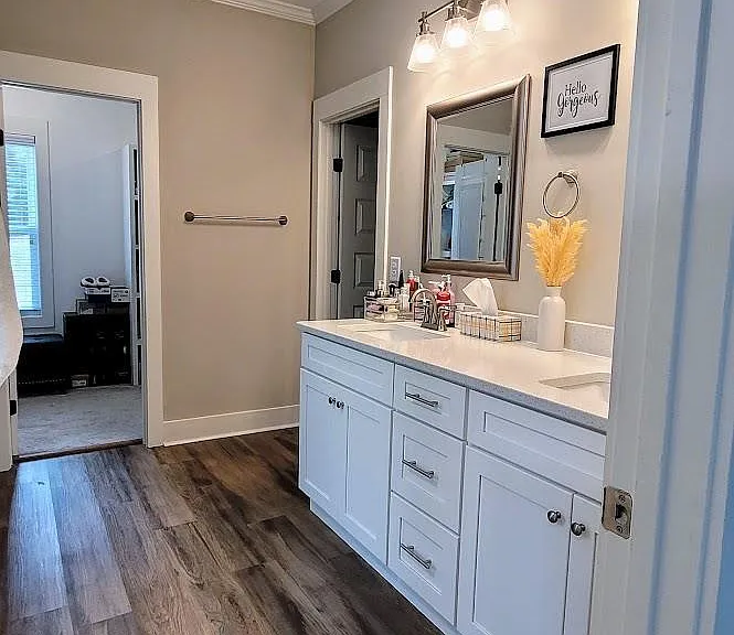 556 Shady Greens Dr — Photo 11