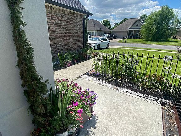 4th image of 526 S Mandy Ave