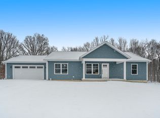 219 Corwin Meadows Dr, Lawrence, MI 49064