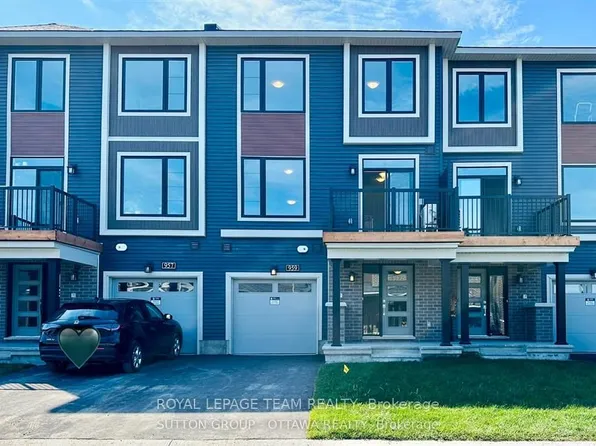 959 Eileen Vollick Cres, Ottawa, ON K2W 0M2