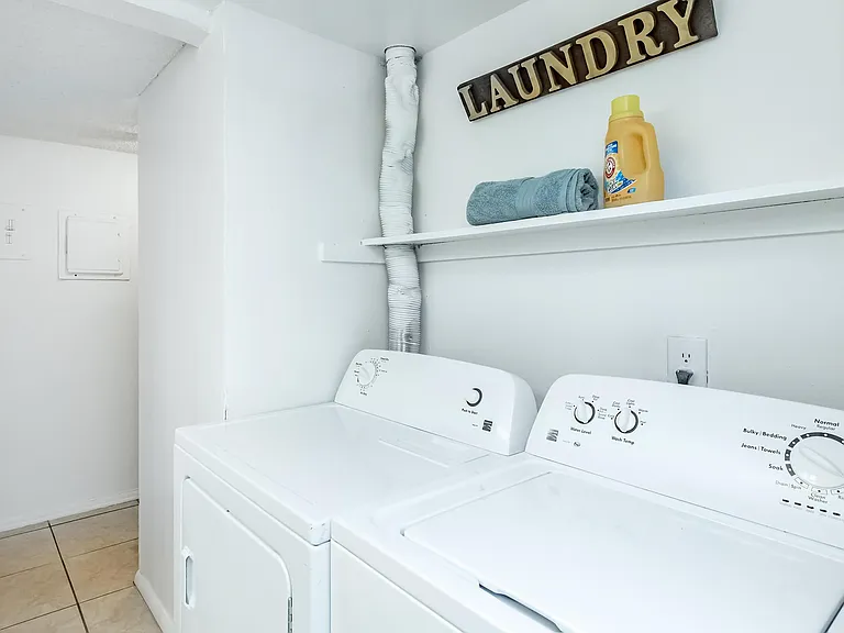 Urban Place Apartments — Photo 68