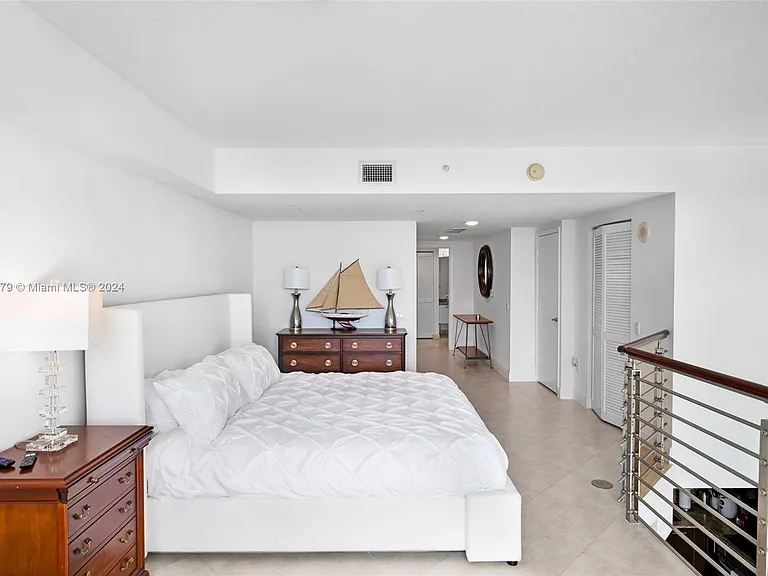 41 SE 5th St #1507 — Photo 22