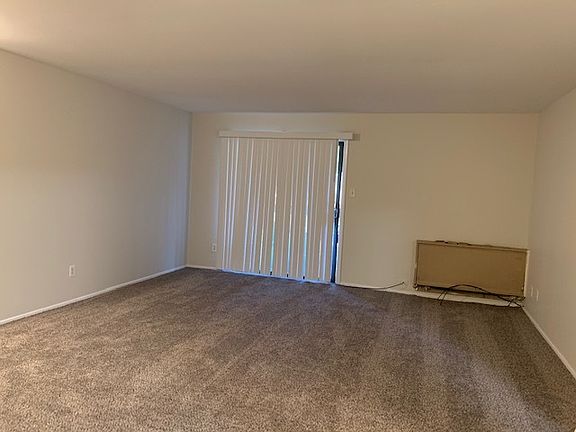 2nd image of 803 Garden Cir APT 5A