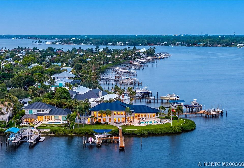 1st image of 661 SW Bay Pointe Cir