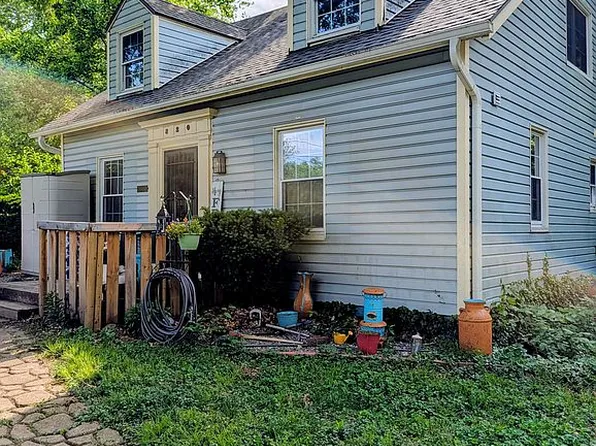 820 S Glenwood Ave, Independence, MO 64053