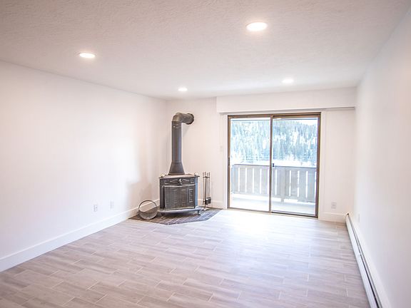 3rd image of 1323 Straight Creek Dr APT 304-A