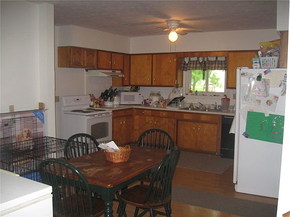 3rd image of 8118 S Sorgham St
