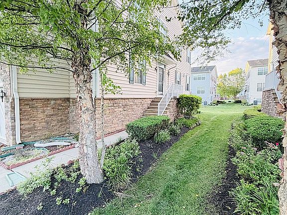 3rd image of 29 Morris Ln