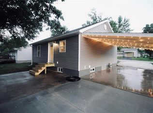 305 E Mayhall St, Perry, MO 63462