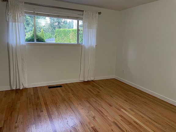 3rd image of 20036 3rd Pl SW