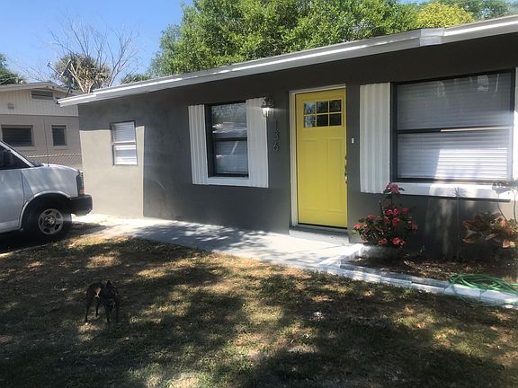 4th image of 136 Academy Ave