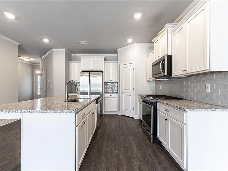 2414 Morgan Place Dr — Photo 12