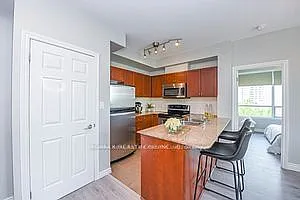 3504 Hurontario St #609 — Photo 6