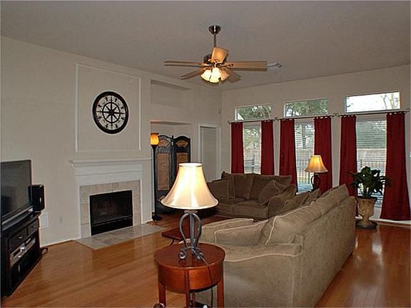 3rd image of 3119 Ivy Bend Dr