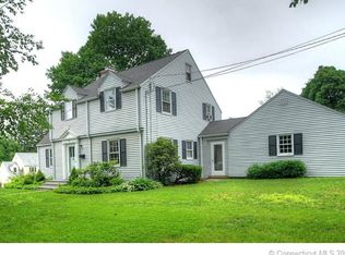 77 Sedgwick Rd, West Hartford, CT 06107