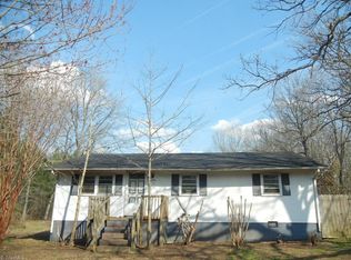 1034 Cascade Ave, Eden, NC 27288